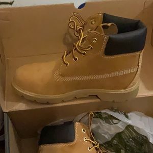 Timberland constructs sz 3